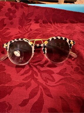 KREWE ST. LOUIS SUNGLASSES.